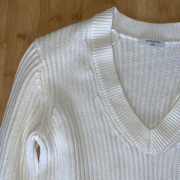 Aritzia Babaton White Sweater - Picture 3 of 4